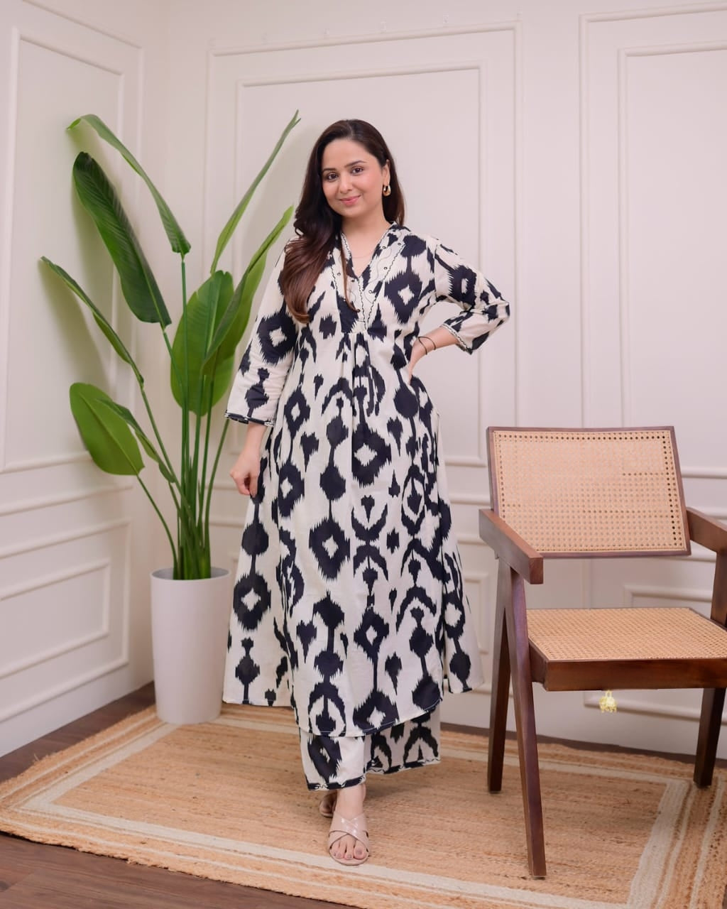Zarika – Black & White Ikat Kurti