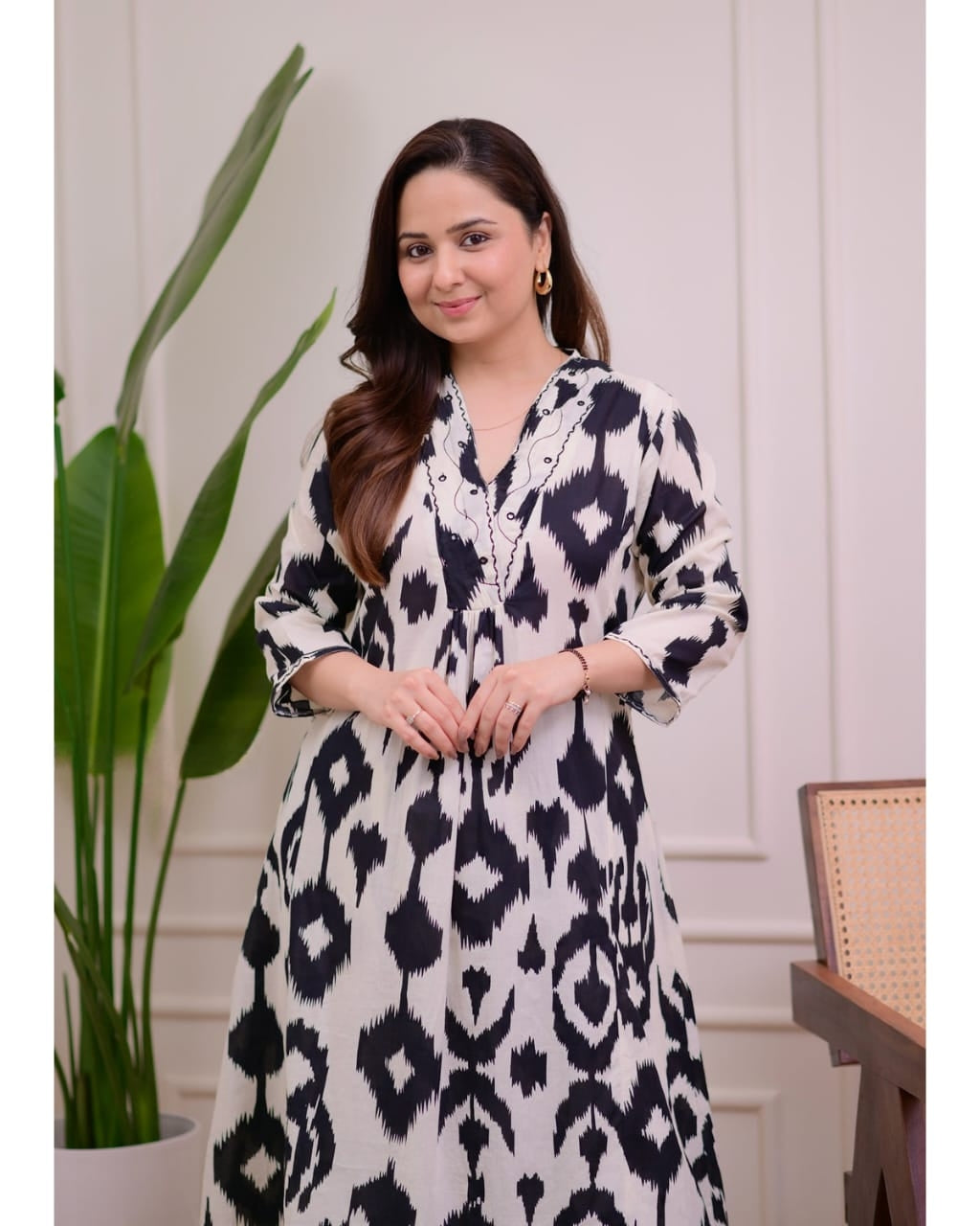 Zarika – Black & White Ikat Kurti